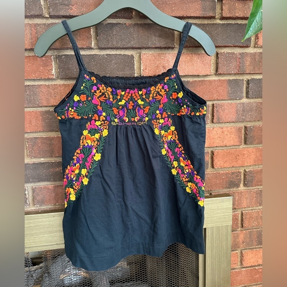 ποΈ Lucky Brand 100% Cotton embroidered top excellent condition. - Picture 2 of 6